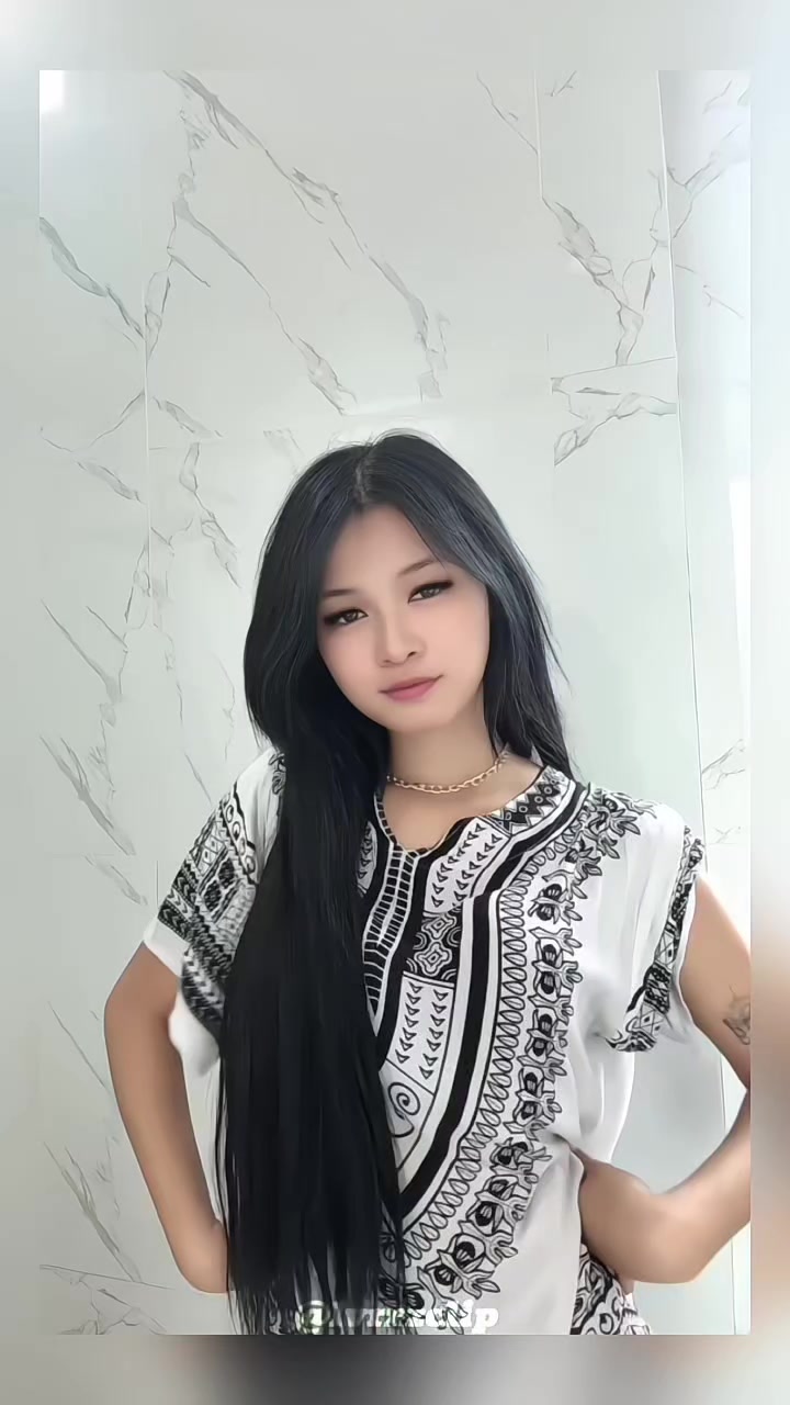 @𝐋𝐕𝐑𝐙𝐙 𝐂𝐋𝚰𝐏