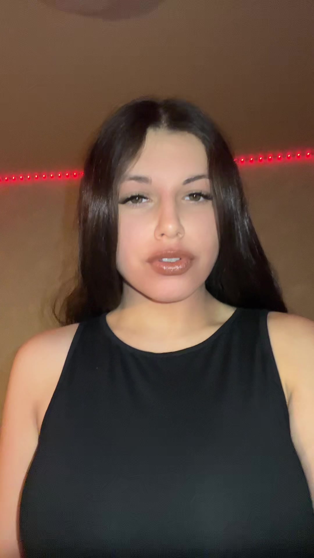 @v.i.k.a_yu