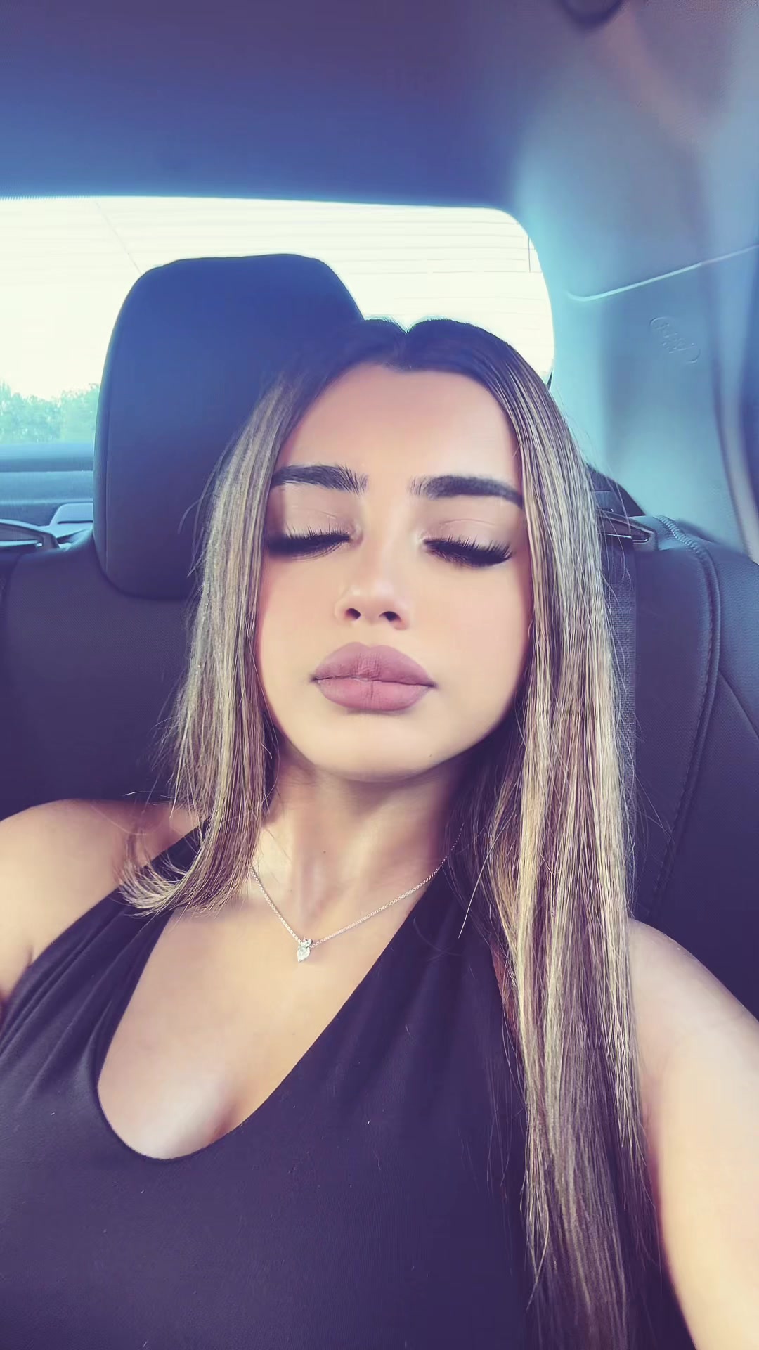 @️ 　 　  ️