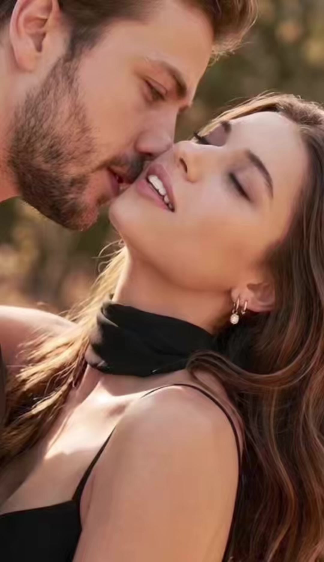 @Afra Sara&ccedil;oglu & Tolga Sarıtaş
