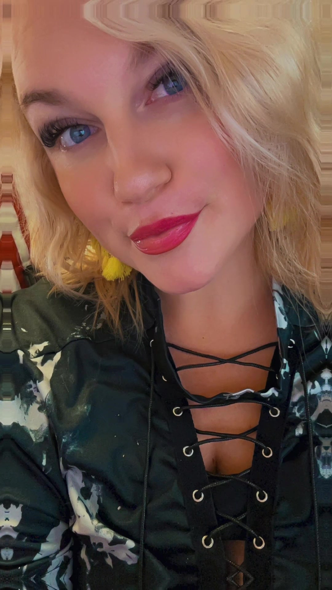 @desireeskiles