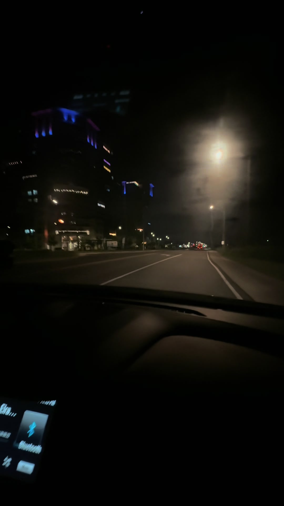 @ياسمين عتيق🍃🇨🇦