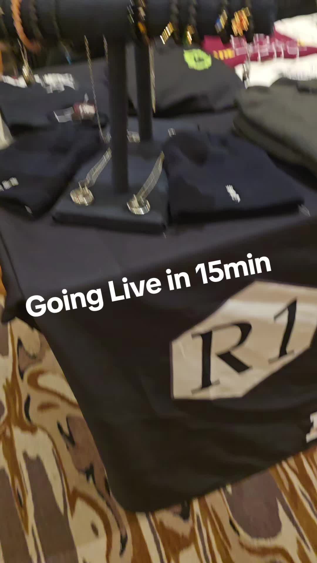 @R1clothingnorthamerica