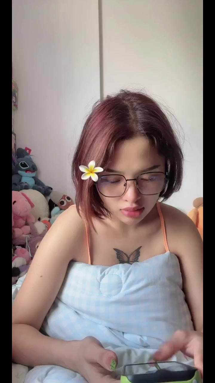 @May thazin🦋2.5M🌷