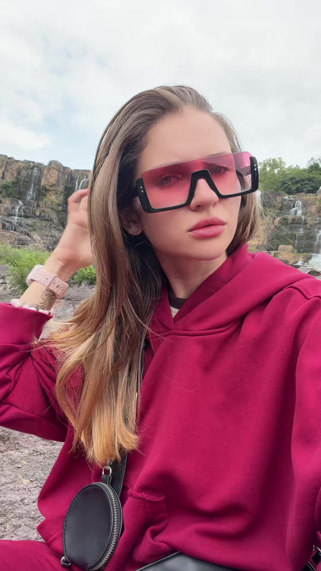 @Девочка с татуировкой дракона