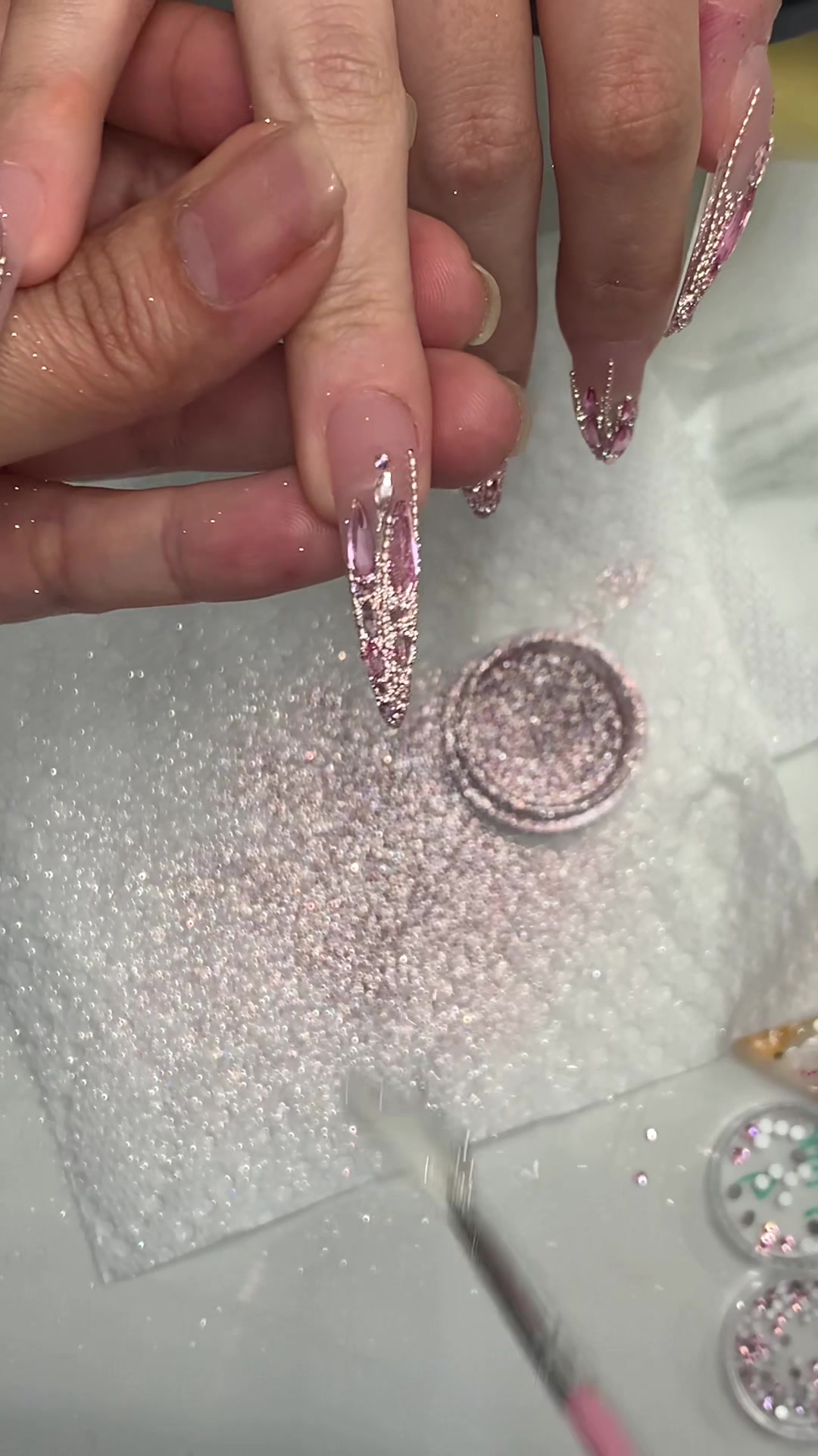 @Riya's Nails