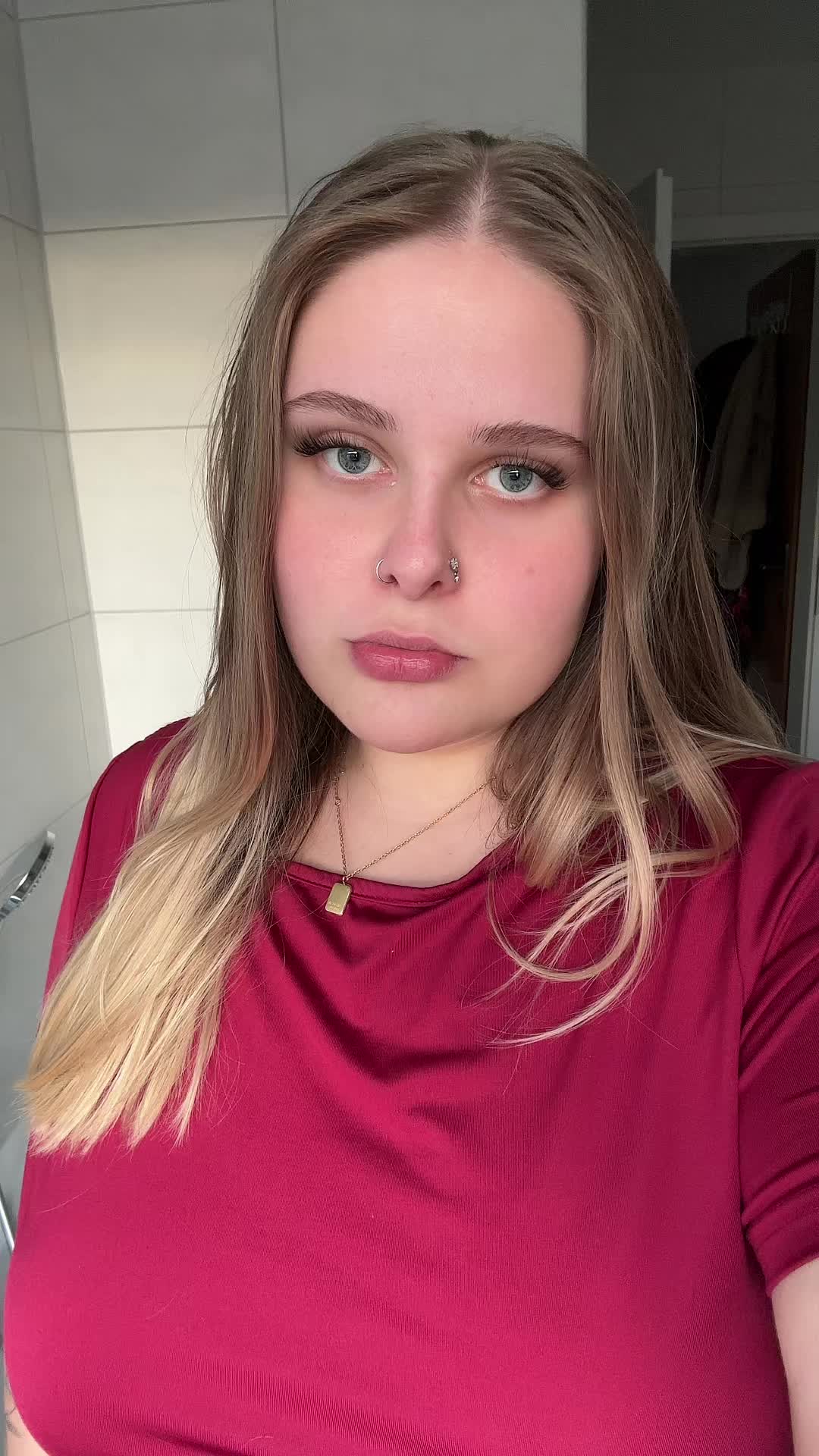 @𝐄𝐦𝐢𝐥𝐲💋