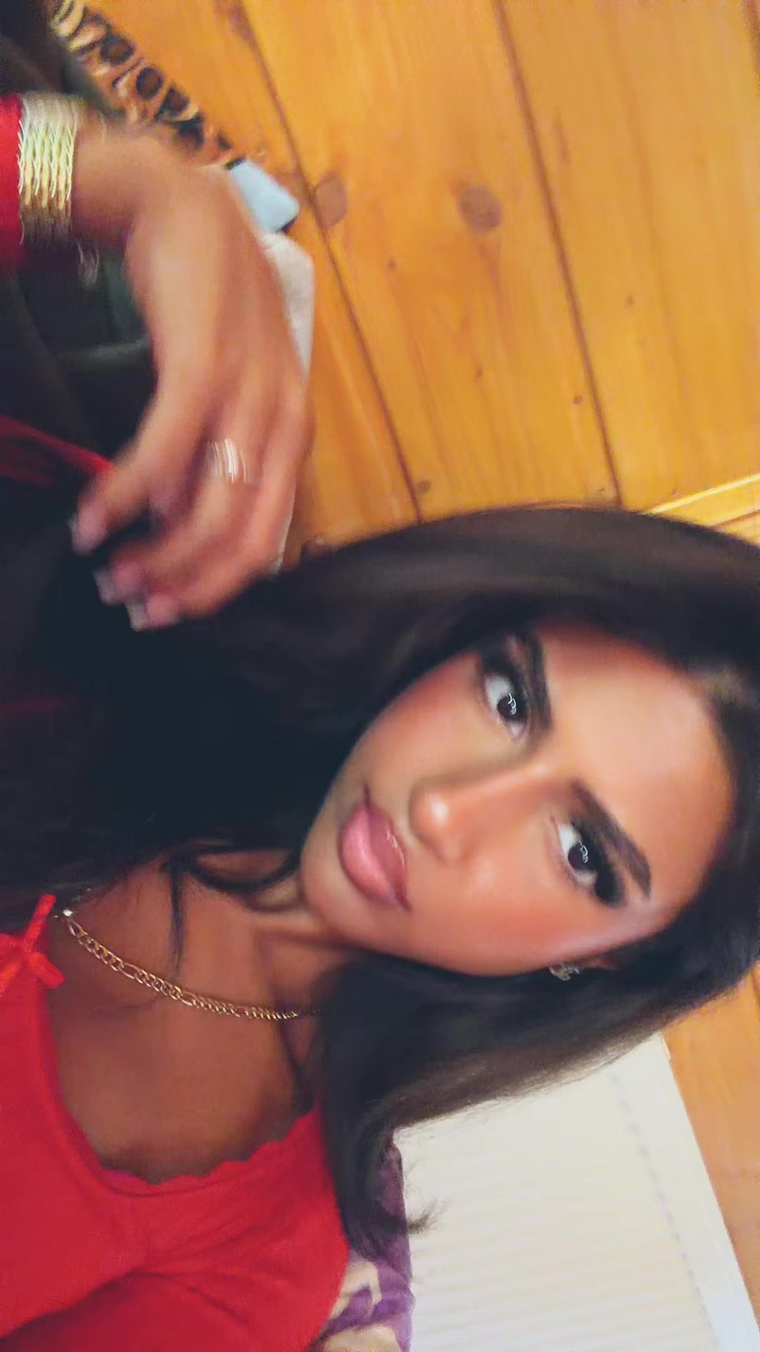 @LiveTina250k