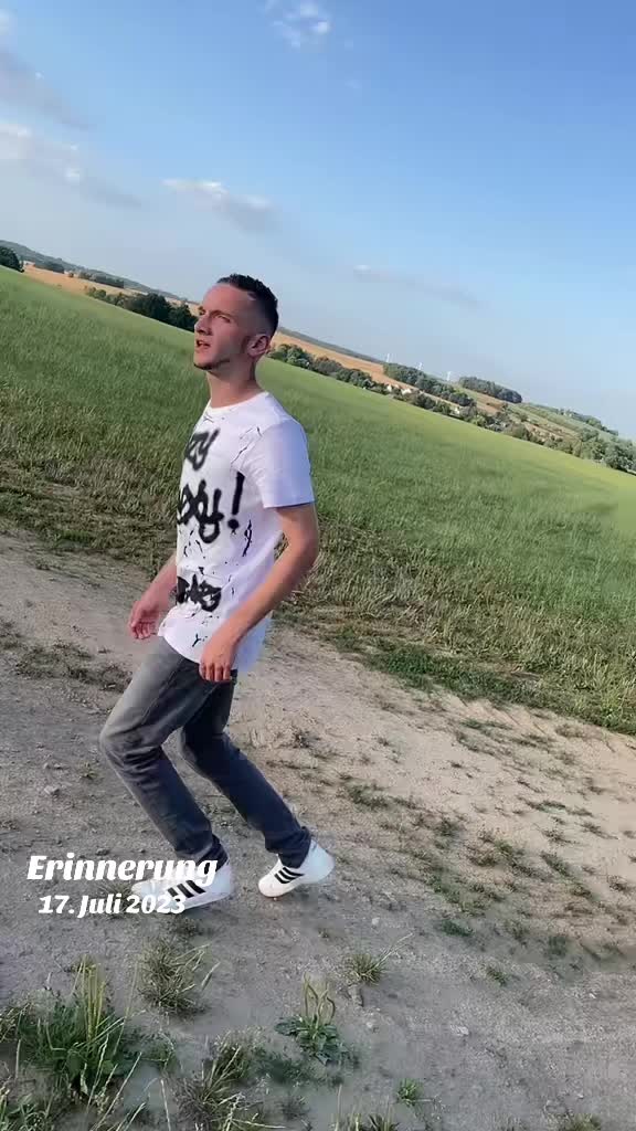 @Itsofficialsimon