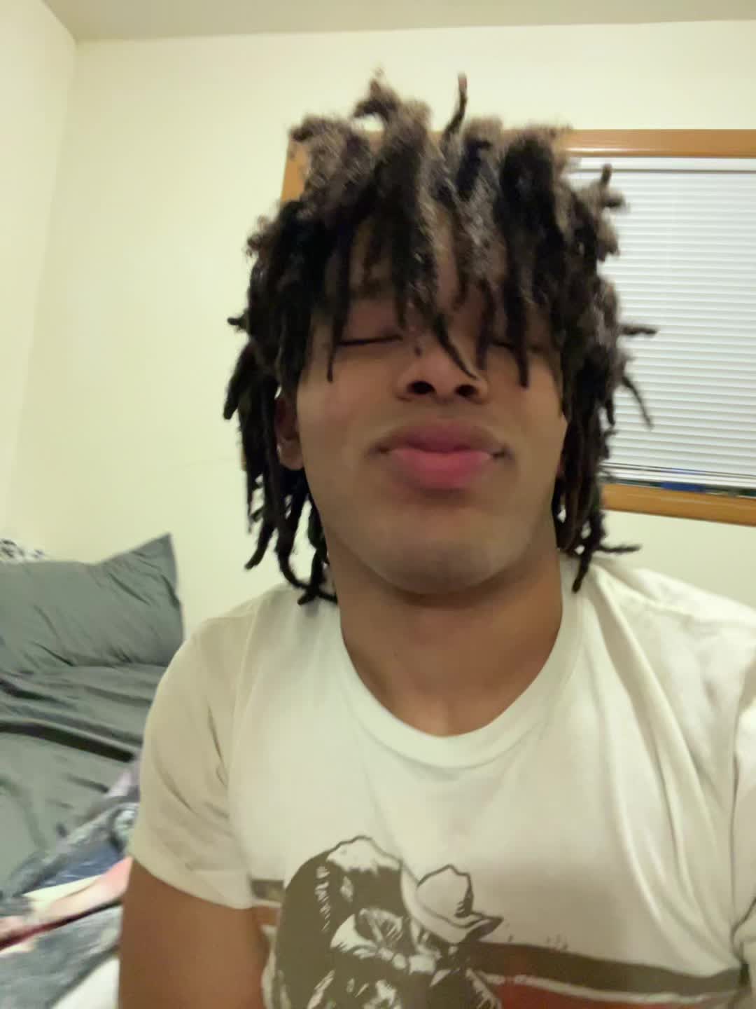 @🕴️