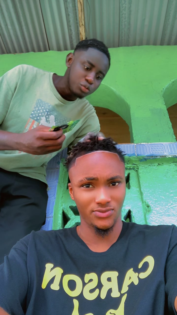 @Call me-Man-Boi 🦅💯🇬🇳 🇱🇷