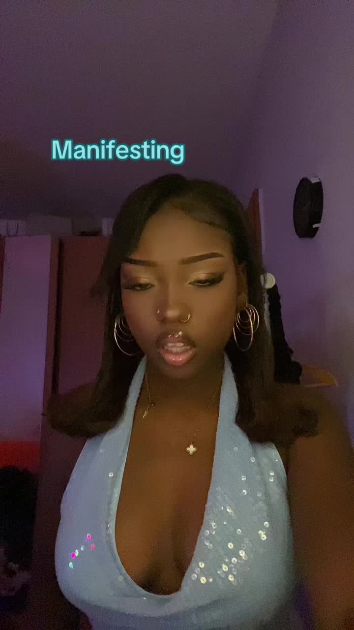 @q🍫