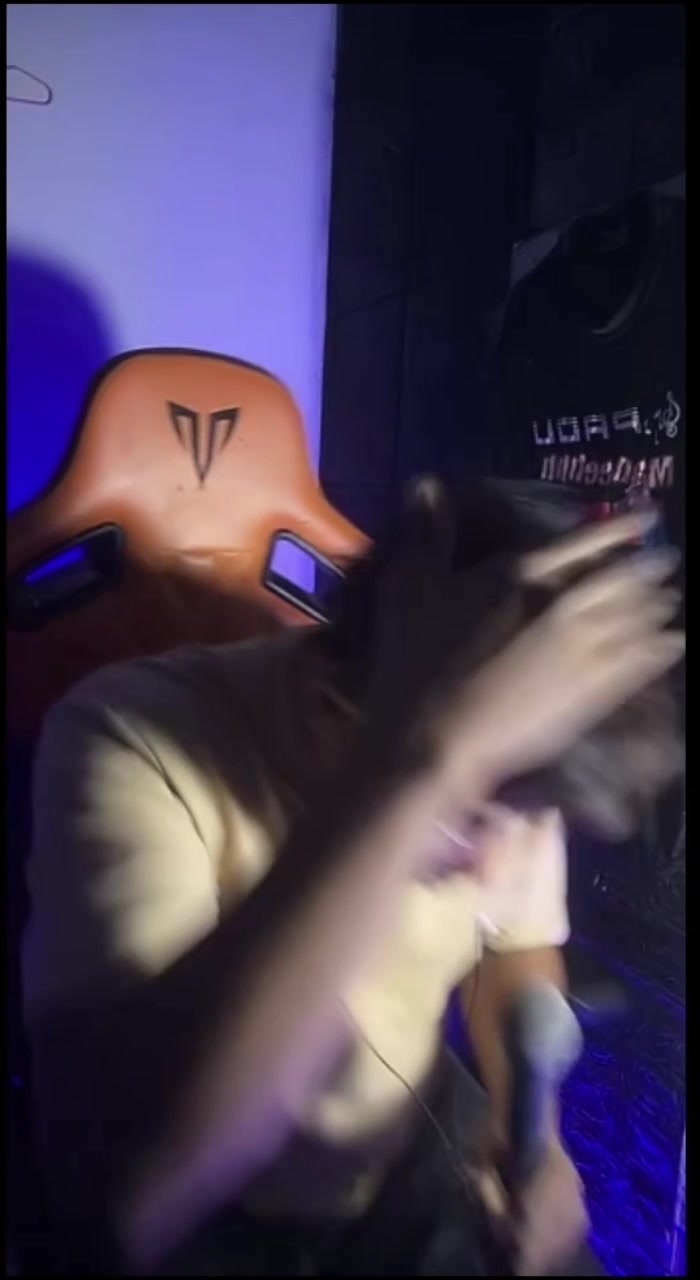 @𝓢𝔂𝓪𝓶𝓮𝓵𝓐𝓶𝔃𝓪𝓱 ⱽᵒᶜᵃˡʸˣ