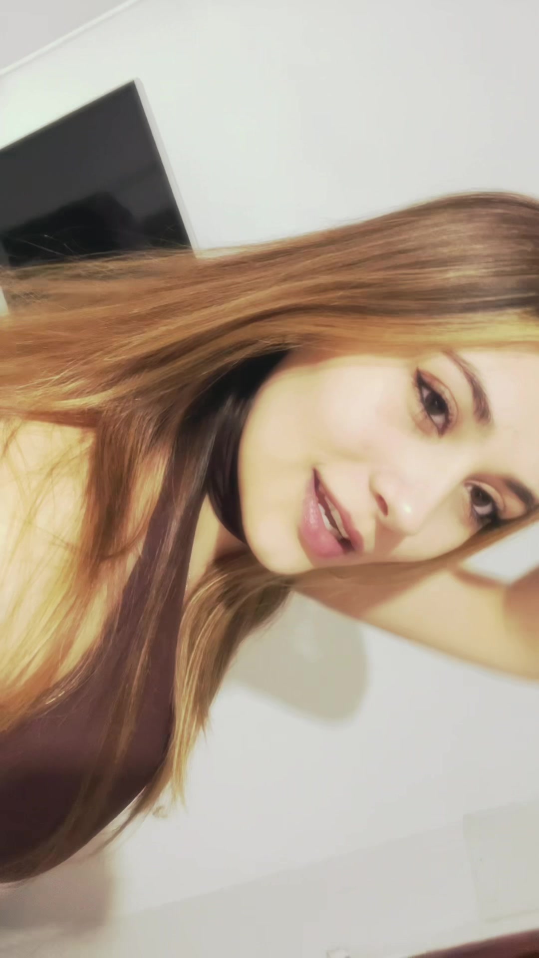 @julilouzaan