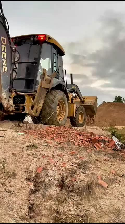 @@GigantesDeHierro🚜