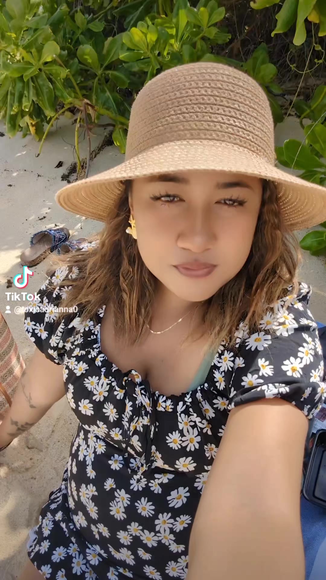 @ToxicAdrianna