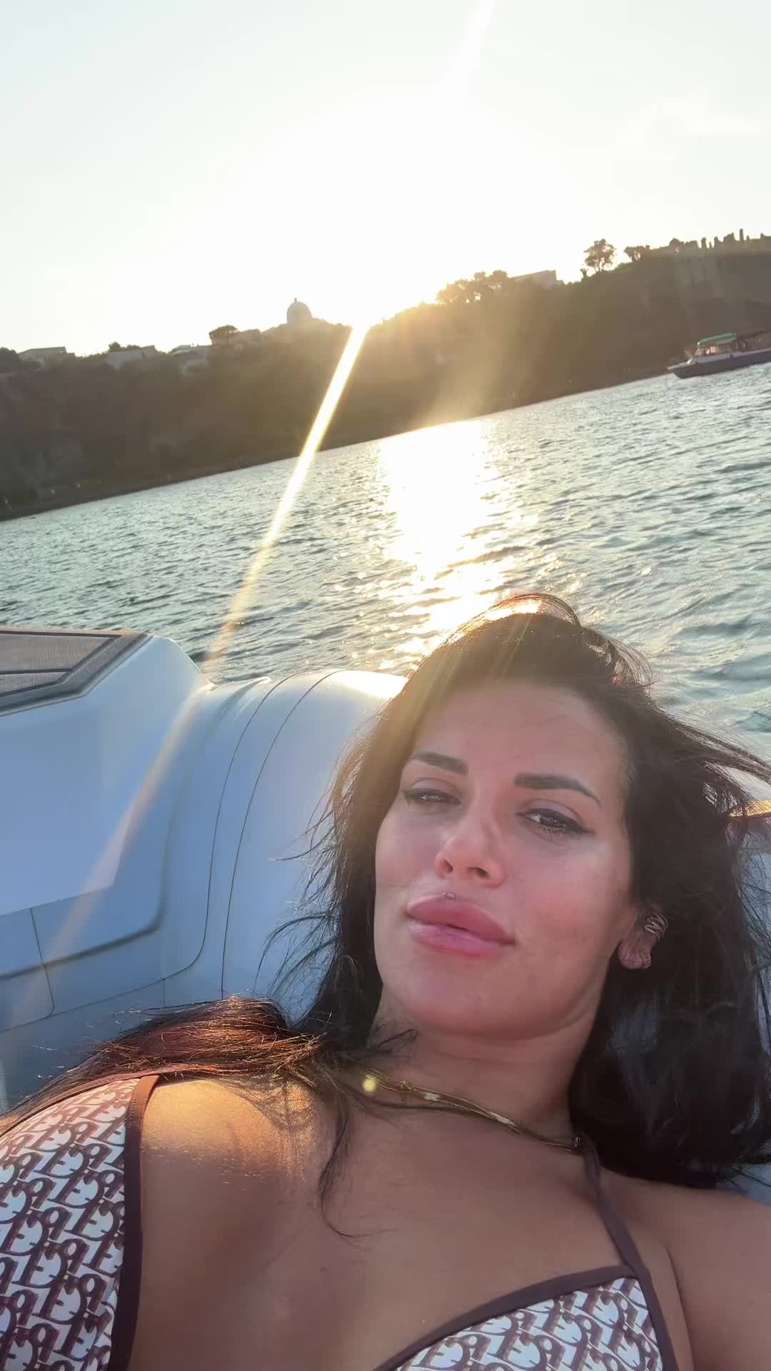 @Daniela Dany♉