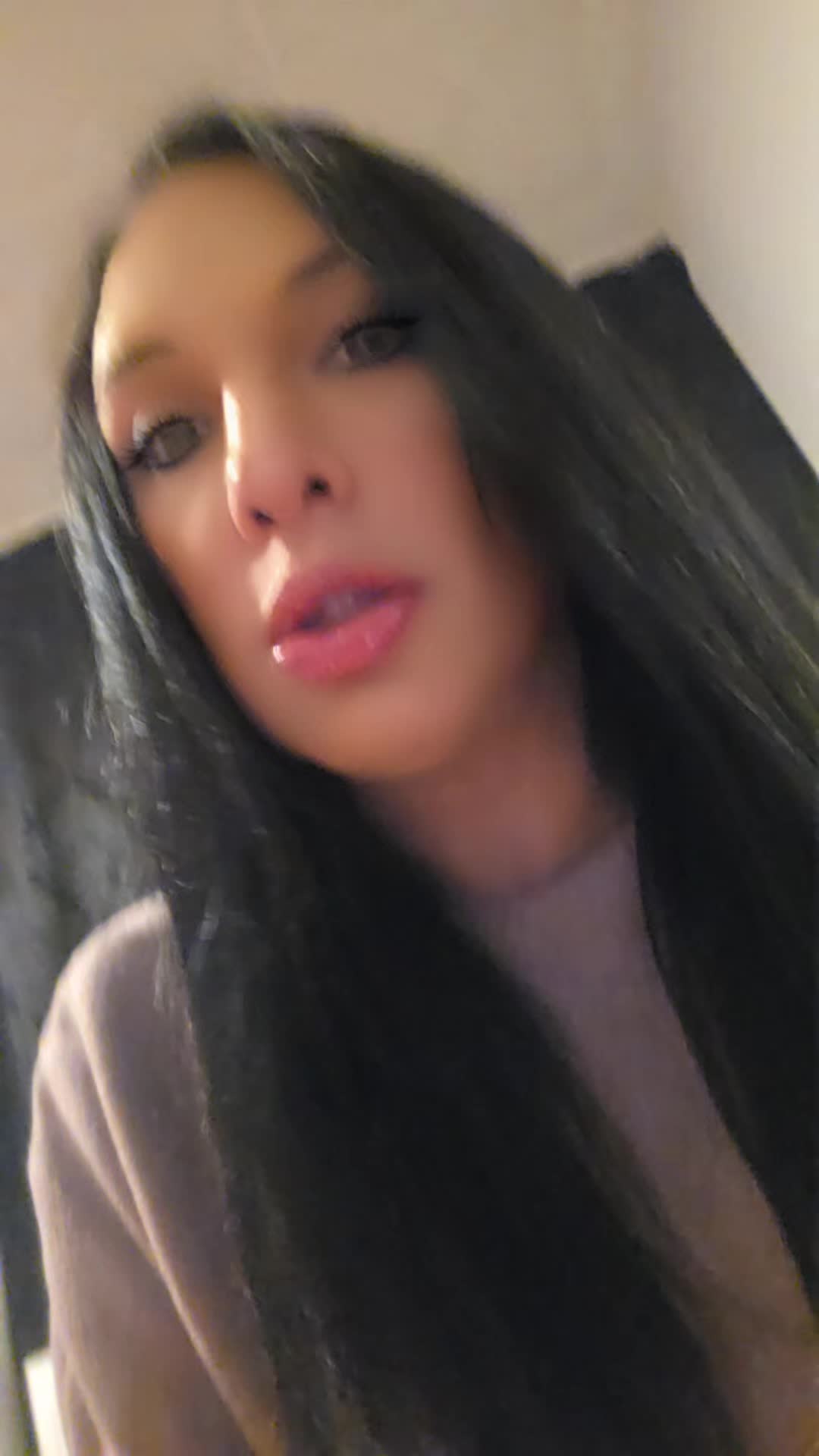 @nicolereyes2222
