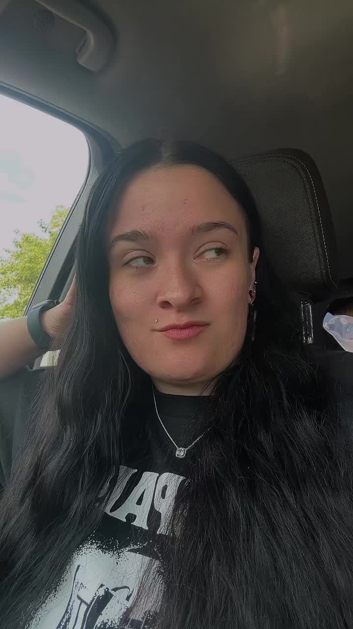 @Kara Nicole🖤🕸️