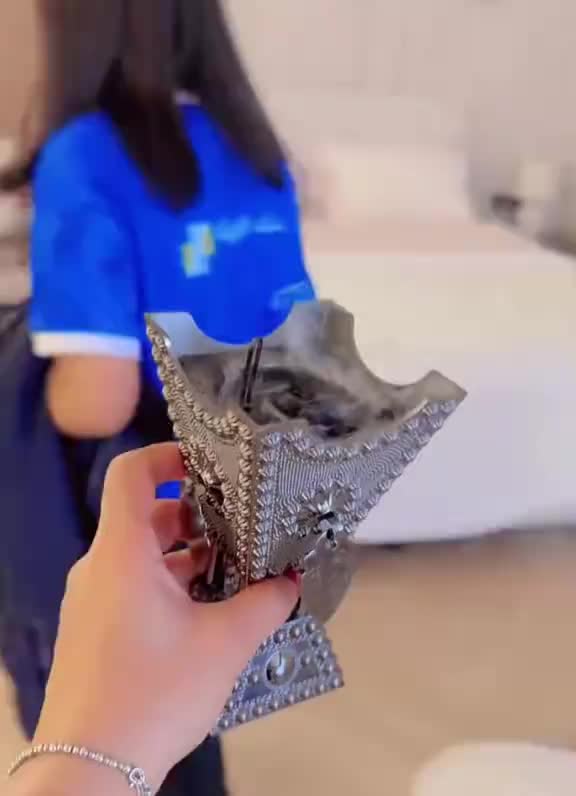 @M