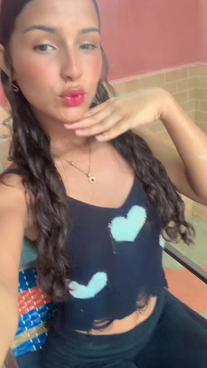 @Valentina💫