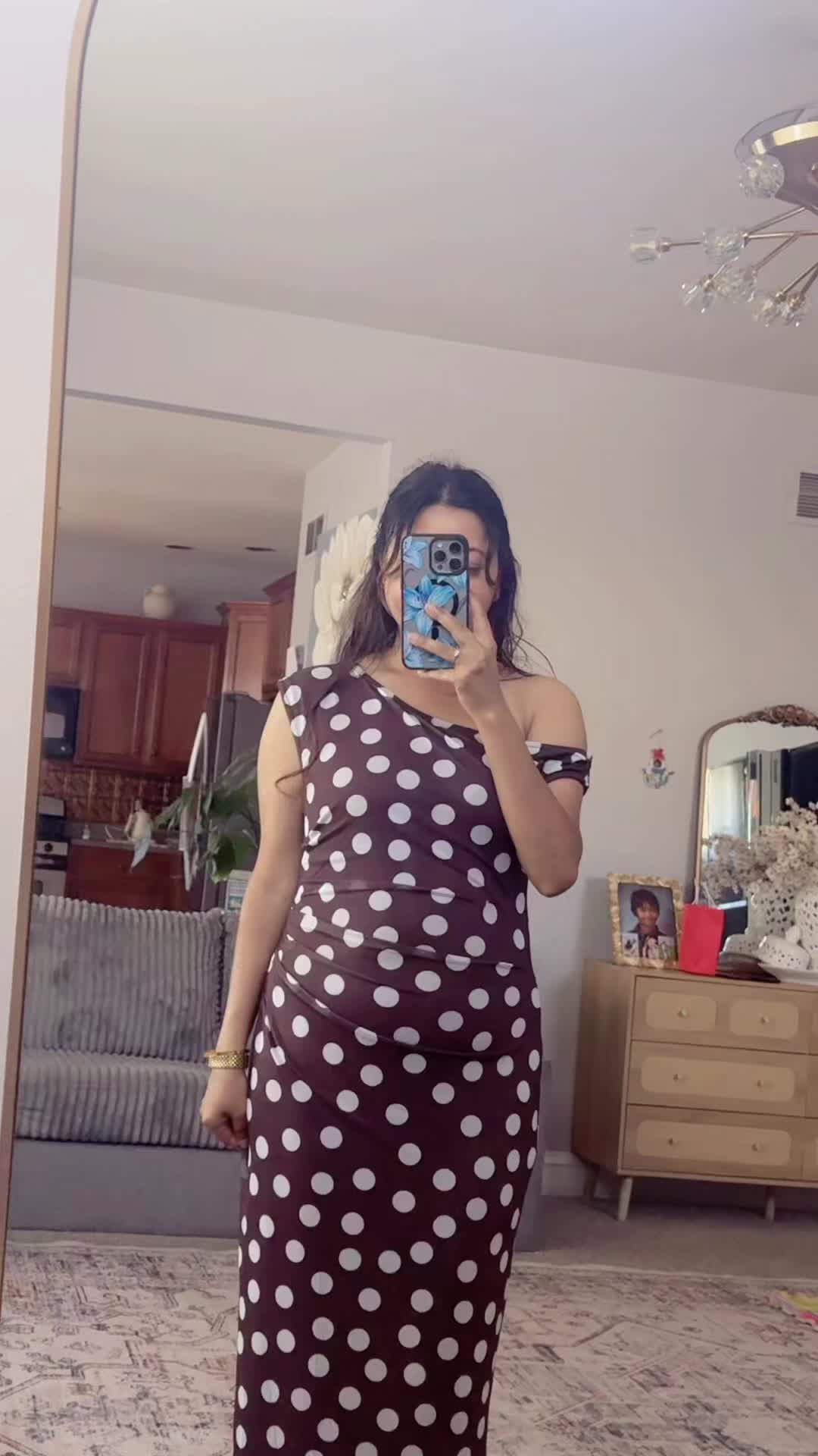 @Naina_🕊️🦋