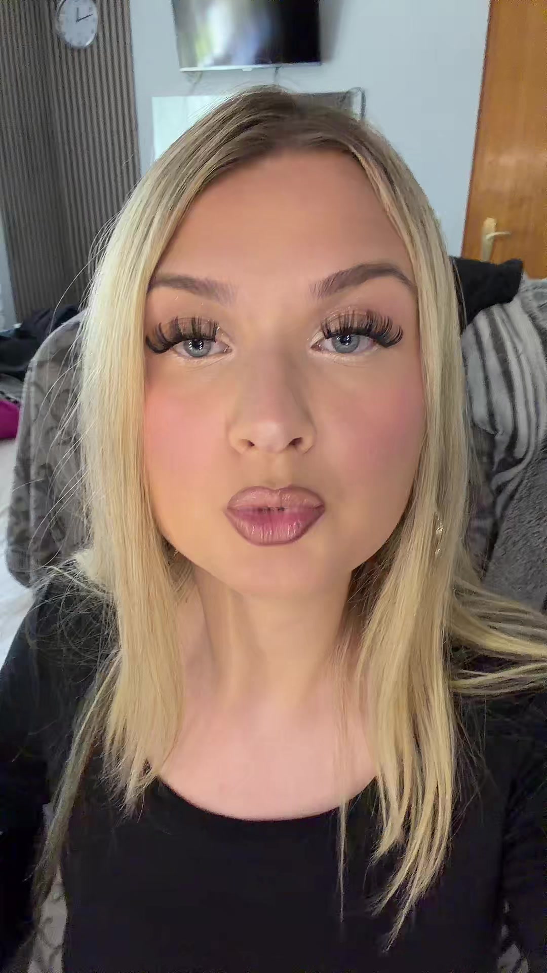 @𝒮𝒶𝒷𝒾𝓃𝑒