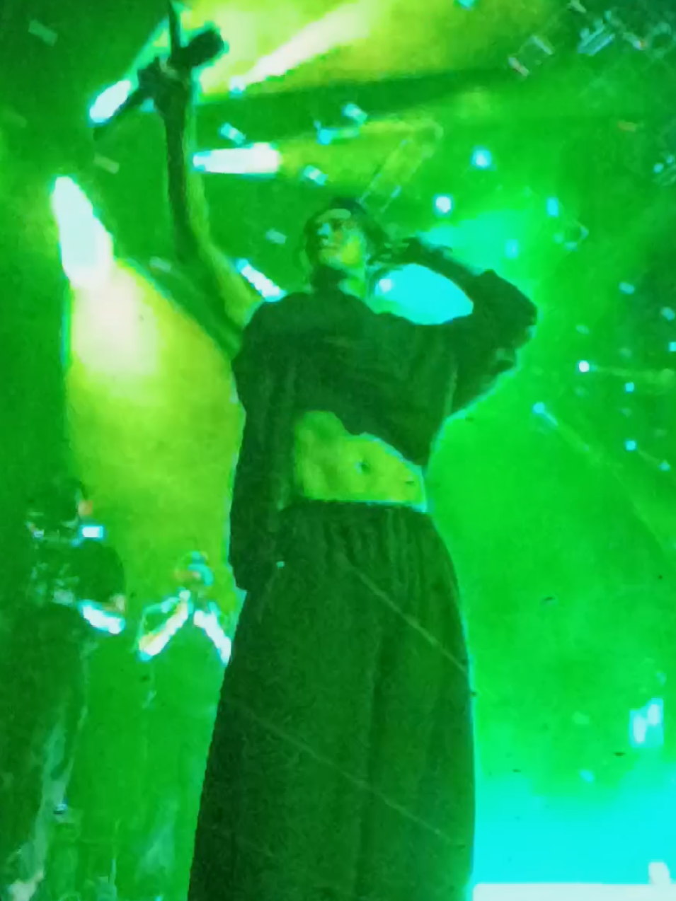 @Akira Diaura C J