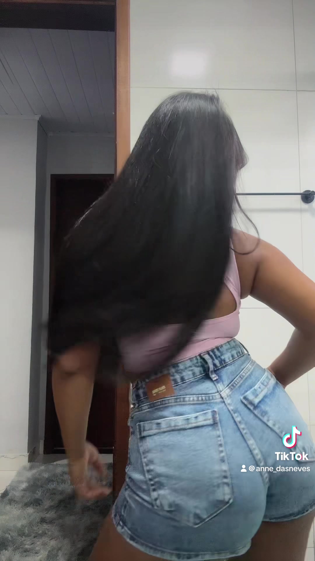 @anne_dasneves