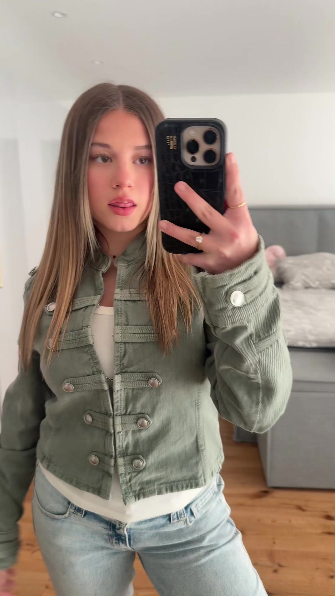 @aleyna