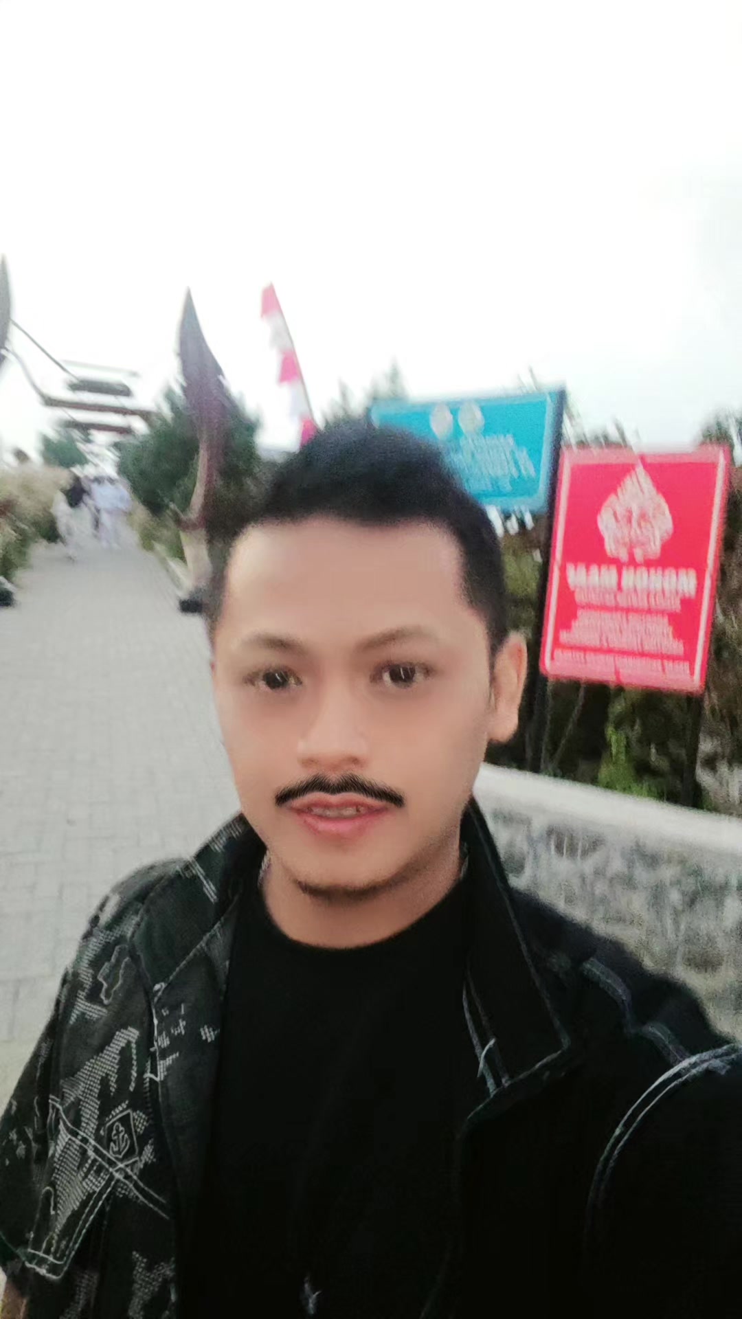 @Disini_Aja_Cafe