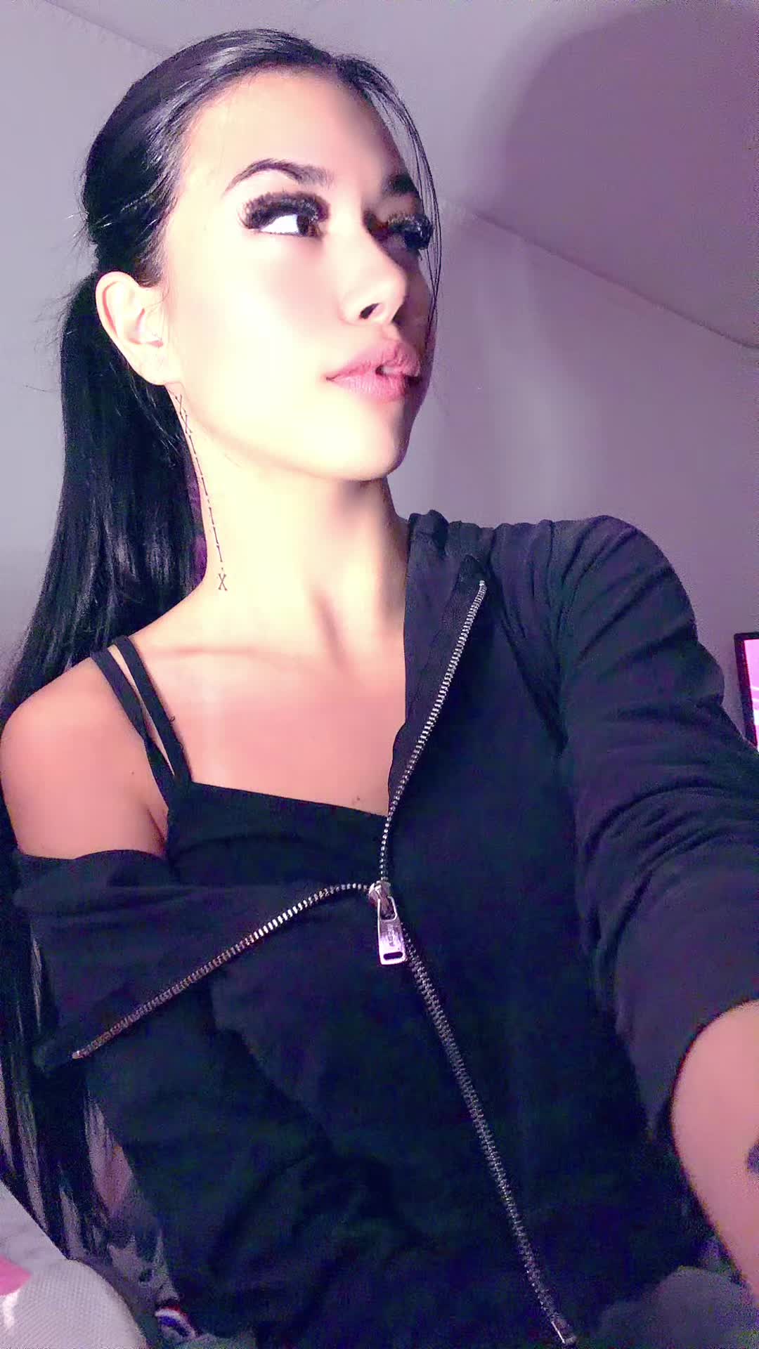 @E R I K A🦋