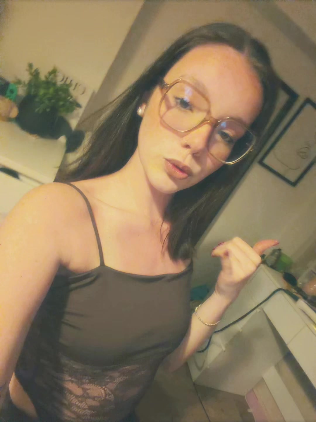 @๐ฐ๐๐ข_๐ท๐ธ