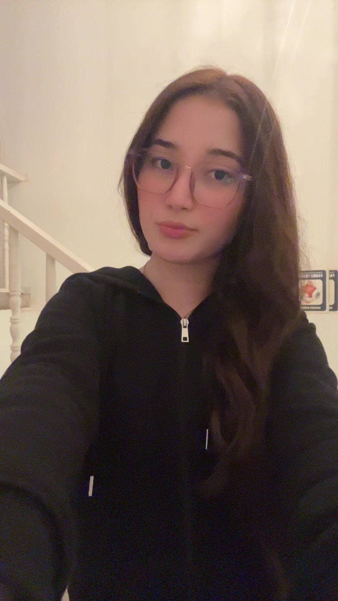 @😧