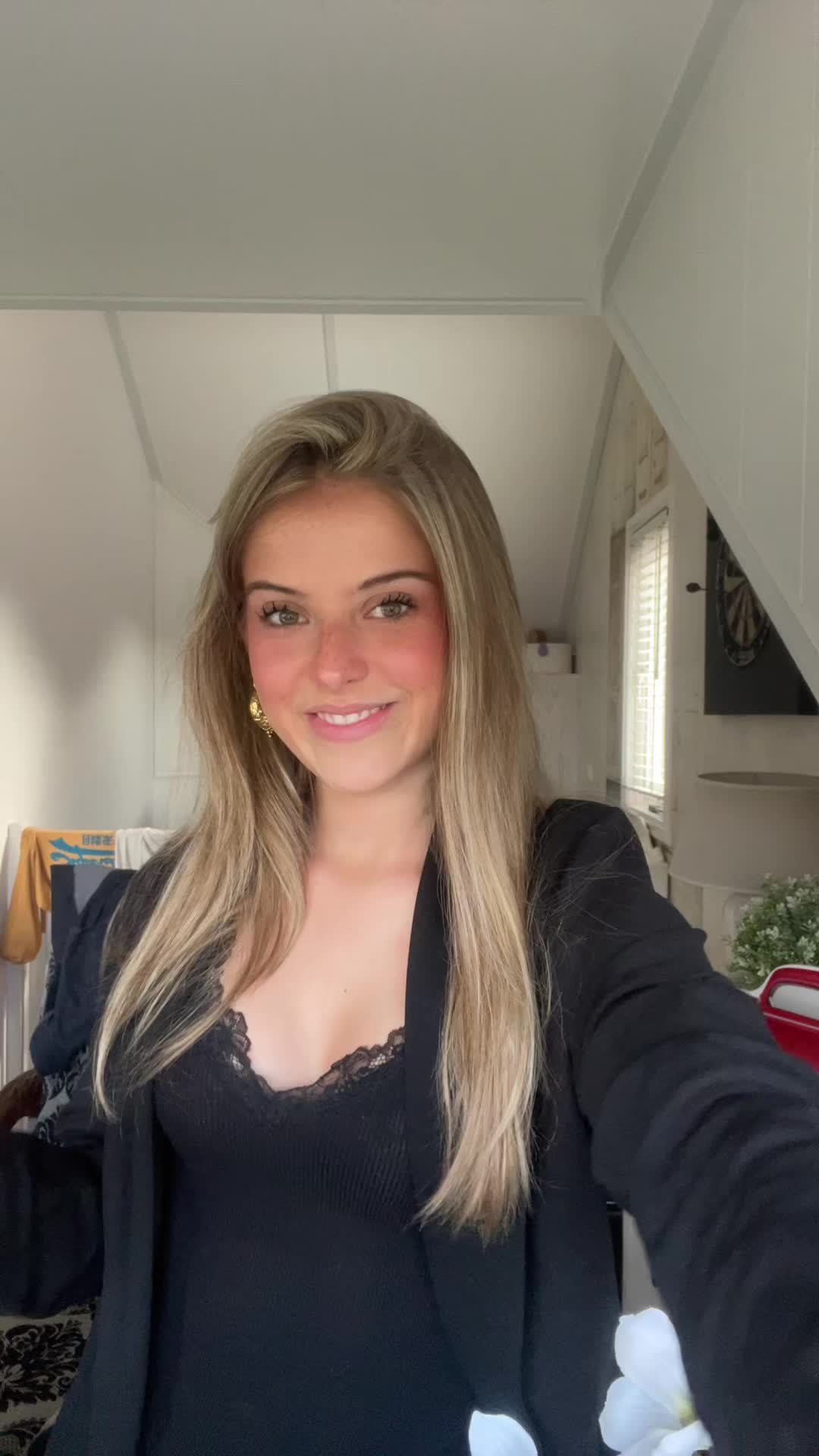@𝐓𝐞𝐬𝐬𝐚