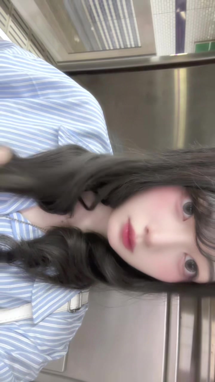 @にー