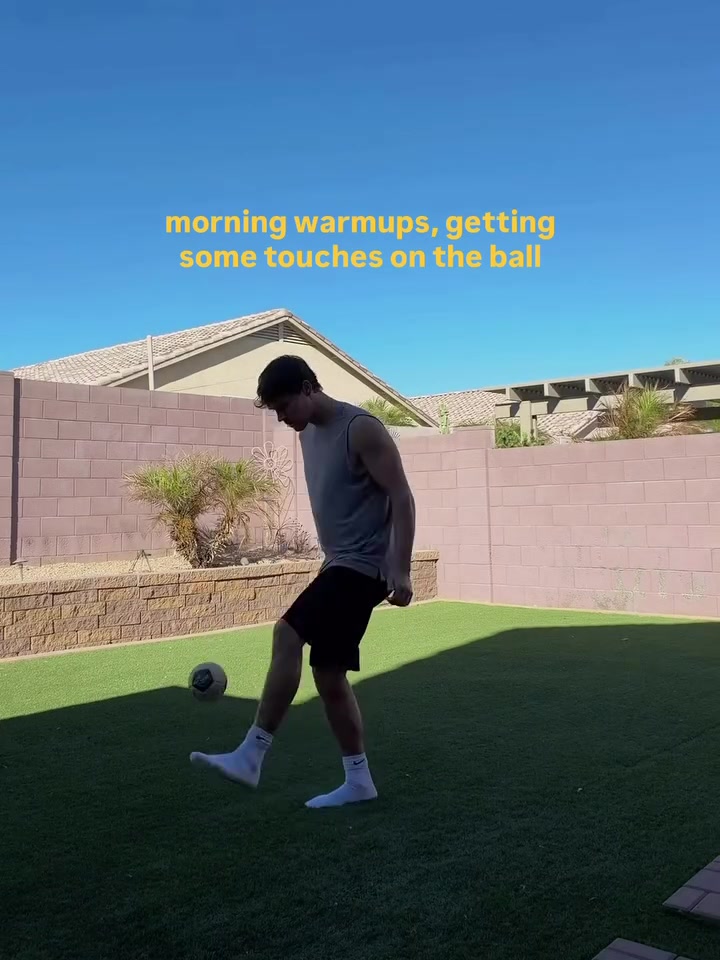 @Bella