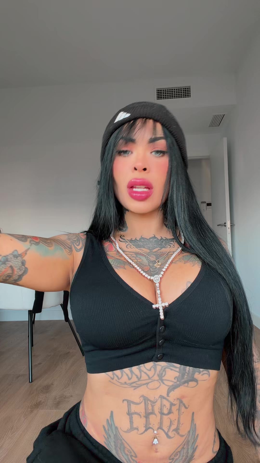 @nikk1acosta