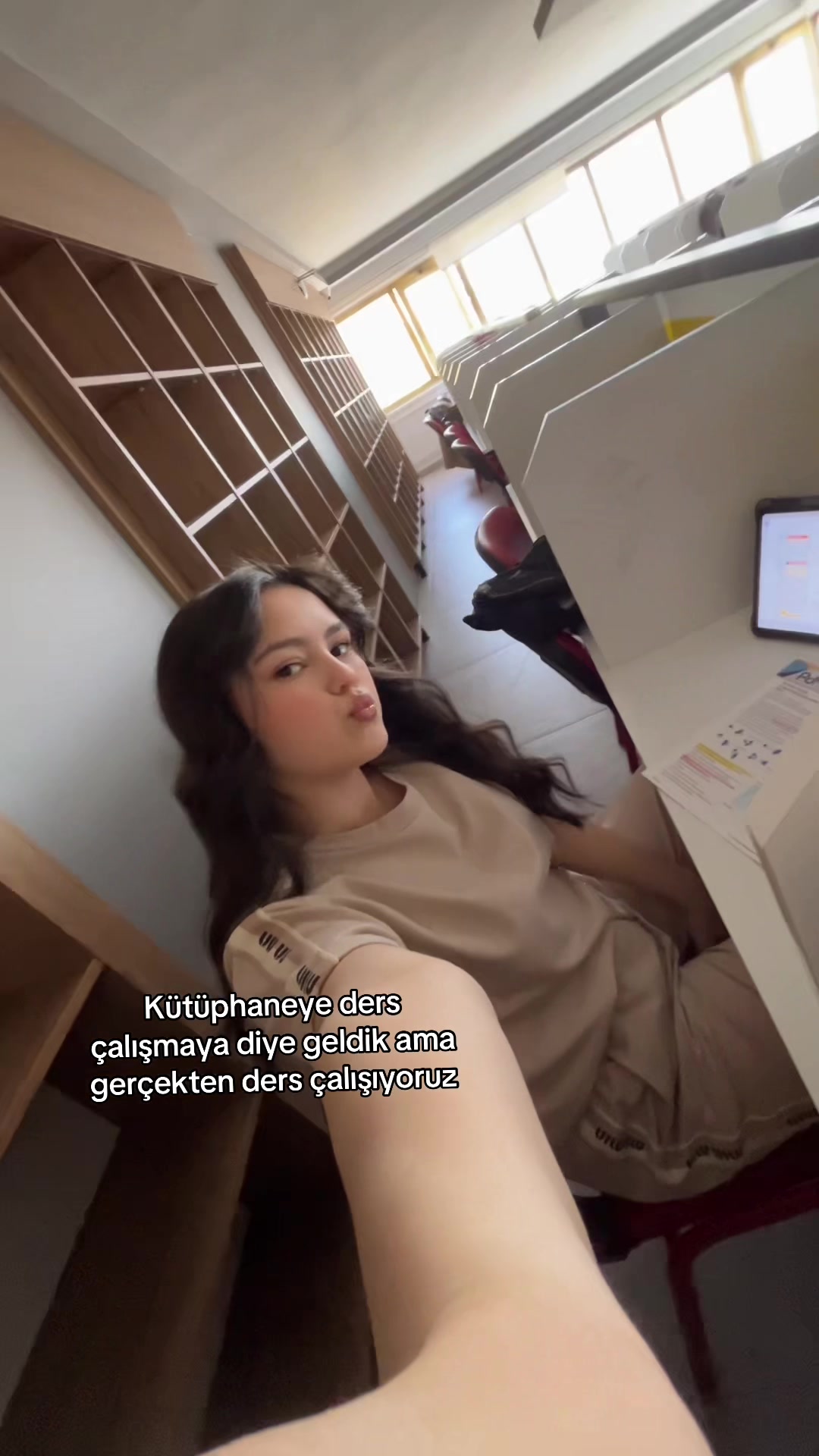 @Nihannᥫ᭡