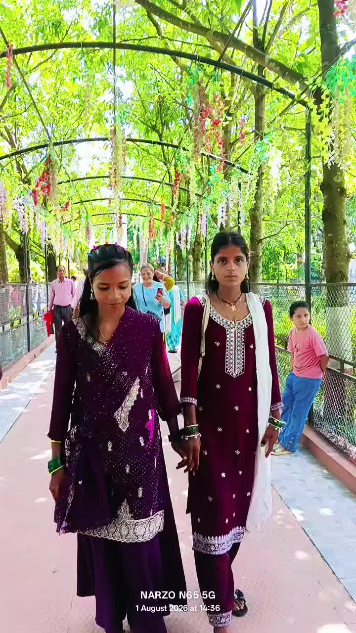 @sahani queen 👑👑💖 💖❤️