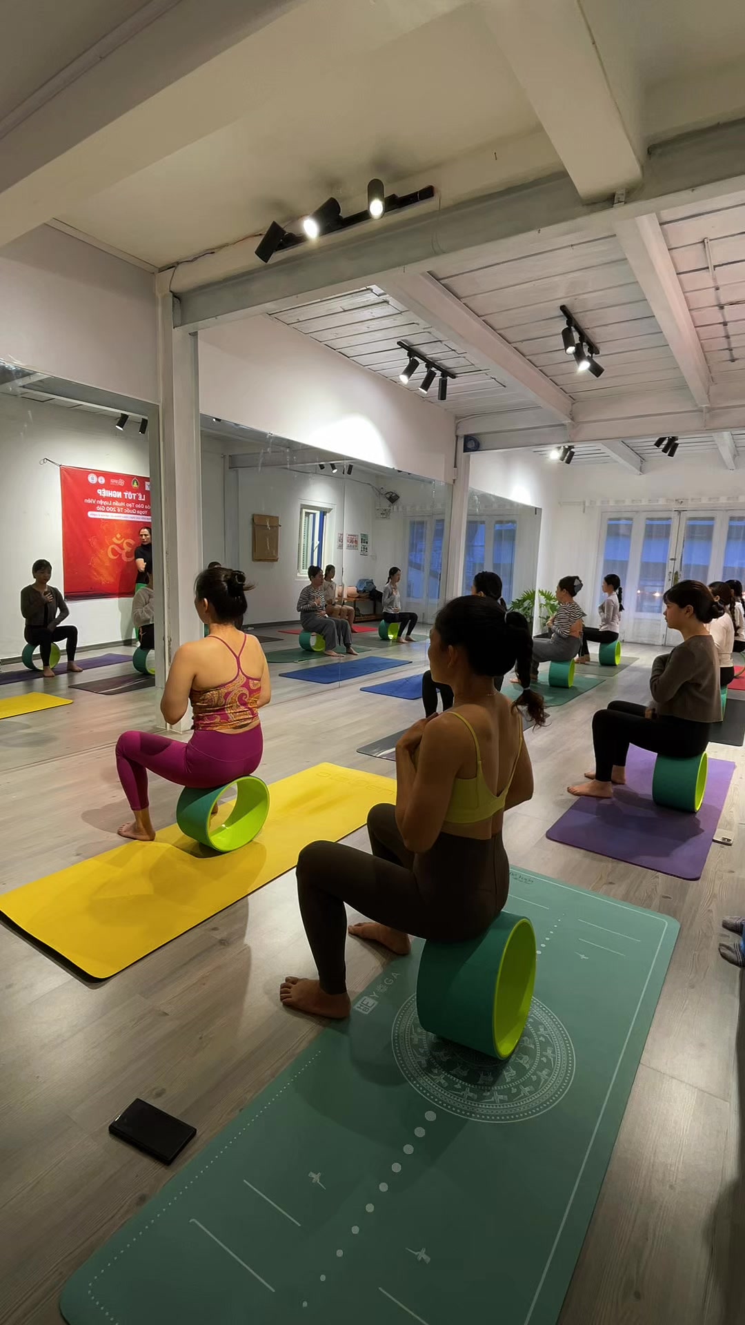 @Bồ Đề Yoga - Cô My