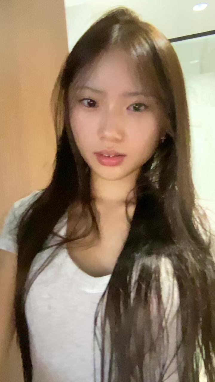 @靜霓