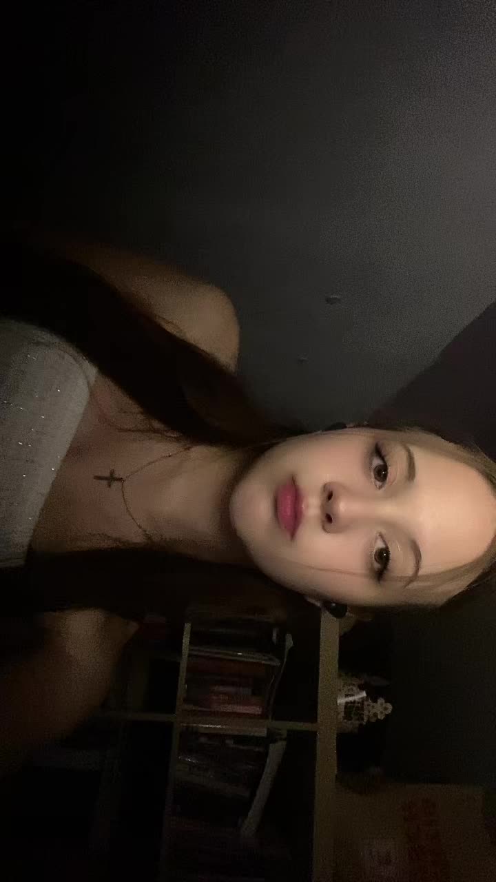 @Ellaa💭🤍