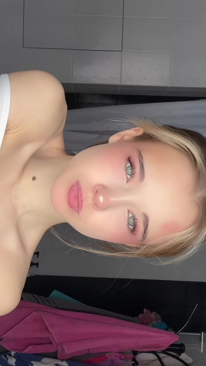 @KimЧешка
