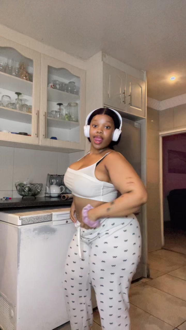 @Baby Zandi