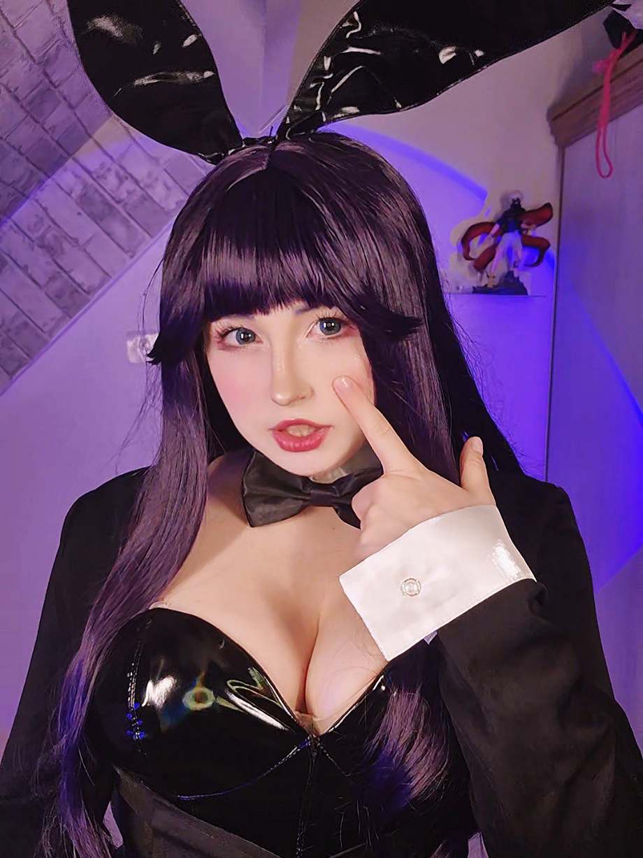 @twitch.tv/nikari_cosplay