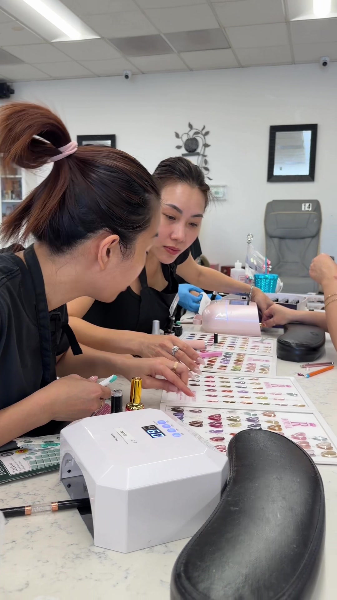 @Perfect10Nailspa