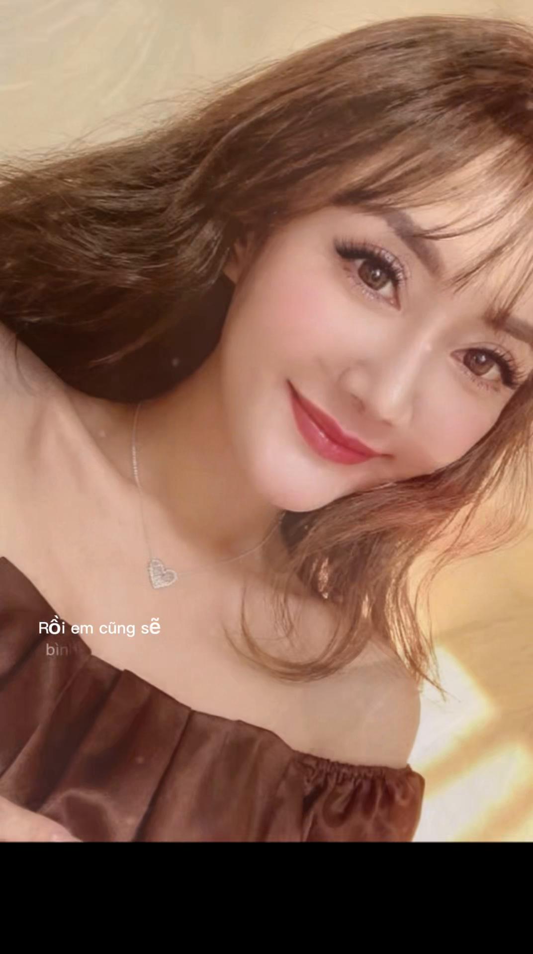 @🍀📖Julie Nguyễn🍀✨💫