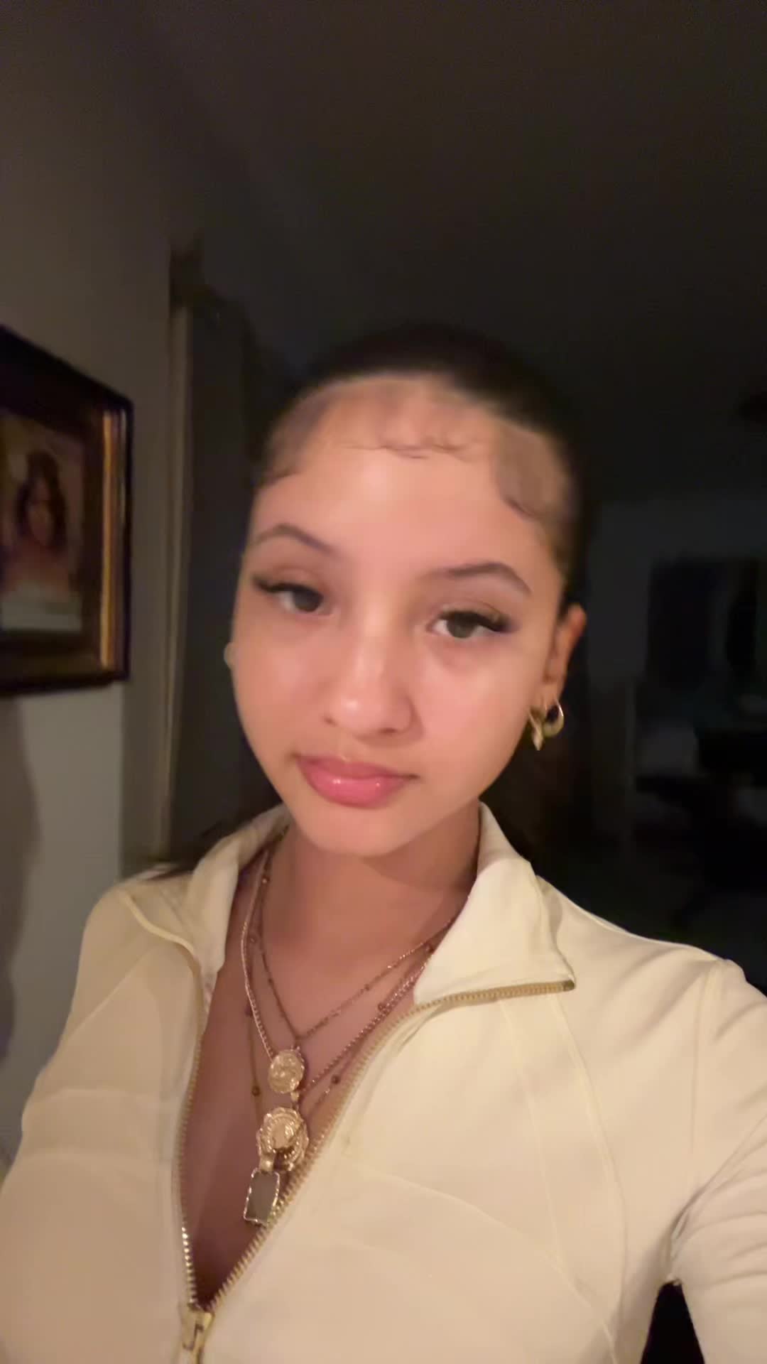 @naomiiii