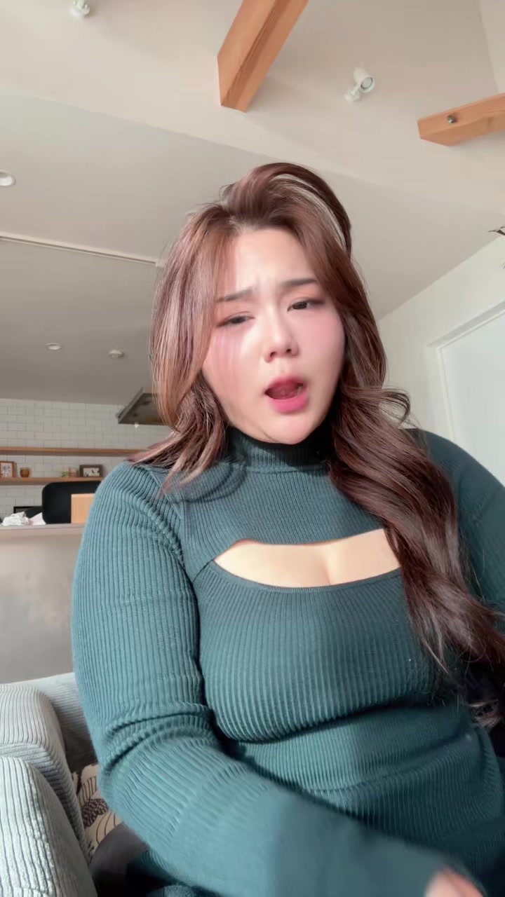 @itsmeyourcrybaby